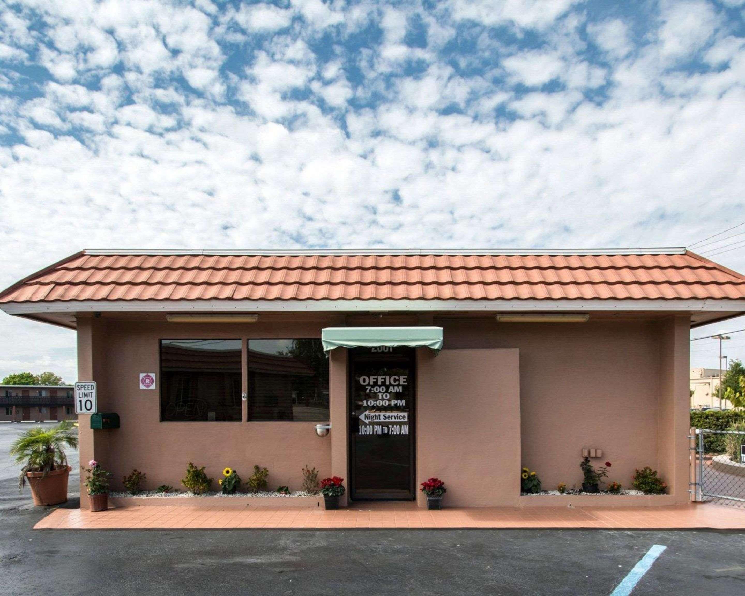 Rodeway Inn Fort Pierce Us Highway 1 Экстерьер фото